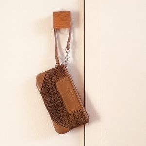 🔴3/$15 coach wristlet